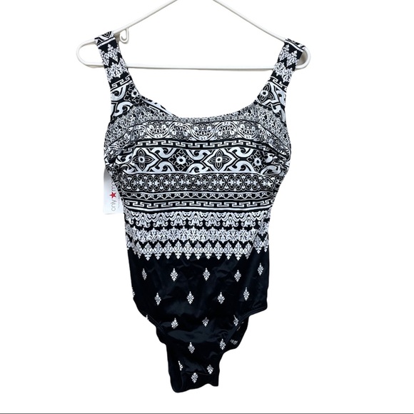 Macy's Swim Nwt Macys One Piece Bw Swimsuit Size Poshmark